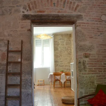 Casa Naoki - Centre Historique Отель