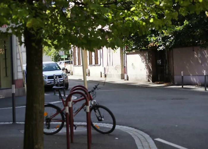 Casa Naoki - Centre Historique Hotel *